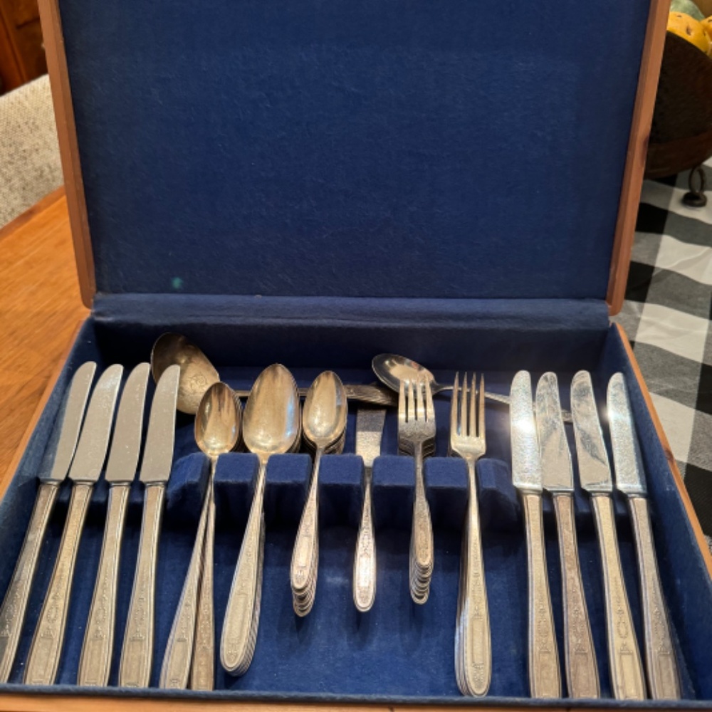Antique Grosvenor 1921 Community Oneida Silver Plate Flatware Service For 8
